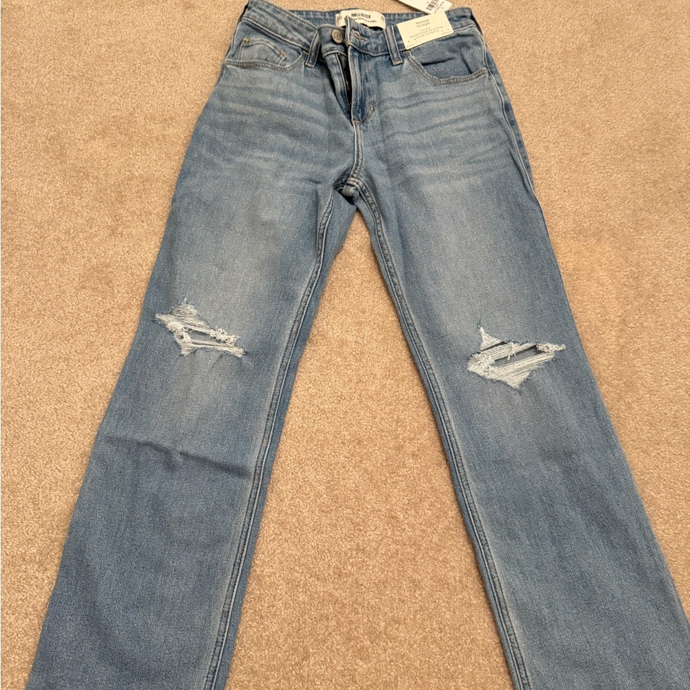Hollister medium wash ripped straight leg jeans low rise